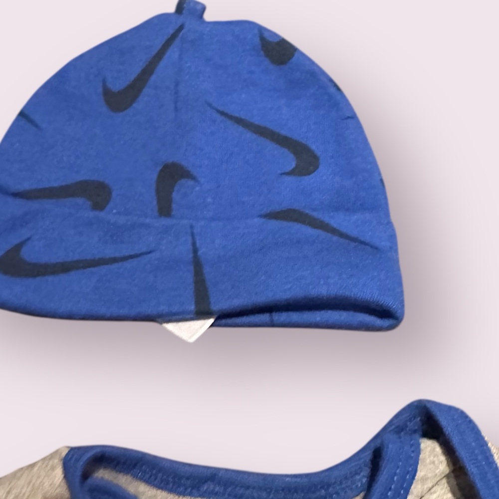 Set of Three Baby Nike Outfits With Matching Hats Size 3 Months and 6 Months - Picture 11 of 11